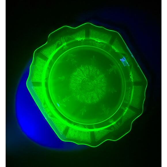 None Other - Uranium Glass Serving Plate, VTG 30s UV Glow Princess Pattern 10x11 inch Platter